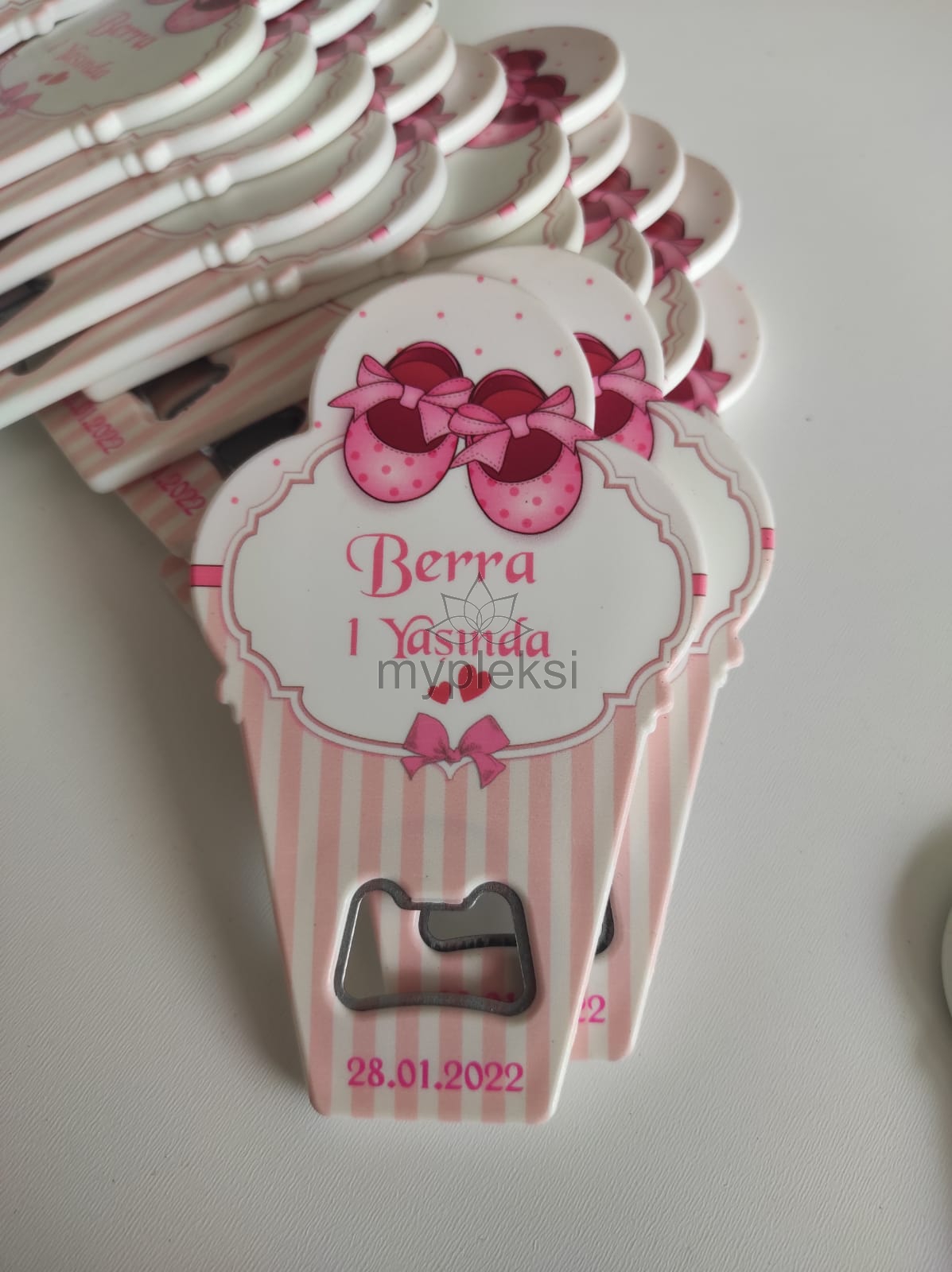Külah Açacaklı Magnet Pembe Ayakkabılı